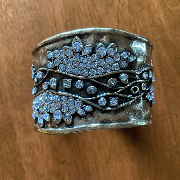 Cuff bracelet - Picture 2 of 6